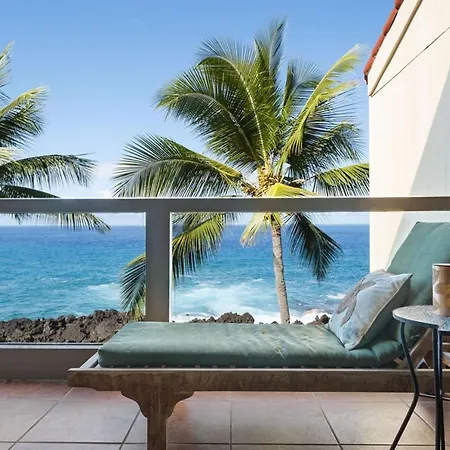 Kona Surf & Racquet 1-305 By Casago Kona - Luxury Oceanfront & Fun Villa